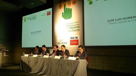 Empresarios defienden la externalización de servicios públicos como "garantía de buenos resultados"