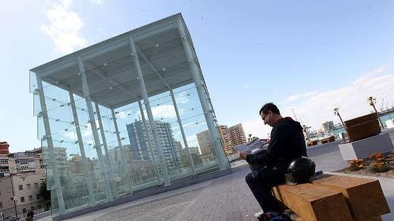 Imagen del Cubo de Muelle Uno, sede del Centro Pompidou de Málaga.