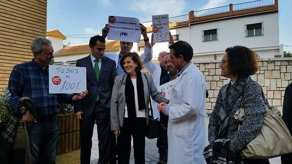 Sánchez Ruibio y Pérez, con sindicalistas de UGT.