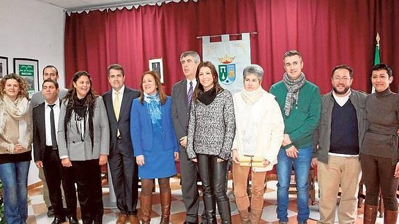 Fernández, Valdenebro y Carreño, con la gestora.  