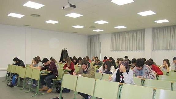 El Aulario VI alberga durante este periodo los exámenes de los alumnos.