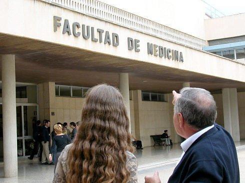 La Facultad de Medicina, en Teatinos.
