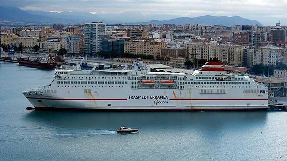 El Sorolla ha llegado a las 8.00 horas de hoy al puerto de Málaga para retomar la línea entre Málaga y Melilla. 