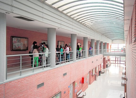 Las actividades se celebrarán dentro y fuera de la facultad. :: Crónica