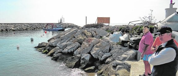 Costas presenta una batería de medidas para regenerar las playas de la ciudad