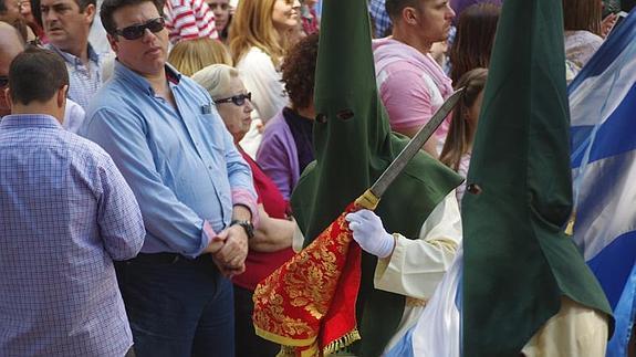 La espada del nazareno de Lágrimas y Favores es un recordatorio visible de la fe