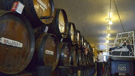 La Antigua Casa de Guardia es una de las paradas obligadas en la Alameda Principal.