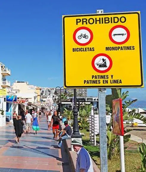 Torremolinos relaja la prohibición de patinar en las calles del municipio