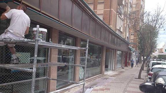 Dealz, el súper de todo a 1,5 euros, abre el 21 de mayo en el antiguo Galerías Sedeño