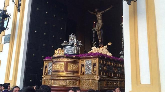 Así ha sido la procesión del Cristo de la Expiración y la Divina Pastora