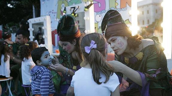 Animadores infantiles y maquilladores volverán a salir a la calle para jugar con los más pequeños el 16 de mayo.