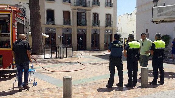 Los Bomberos, Policía Local y Guardia Civil, en la zona.