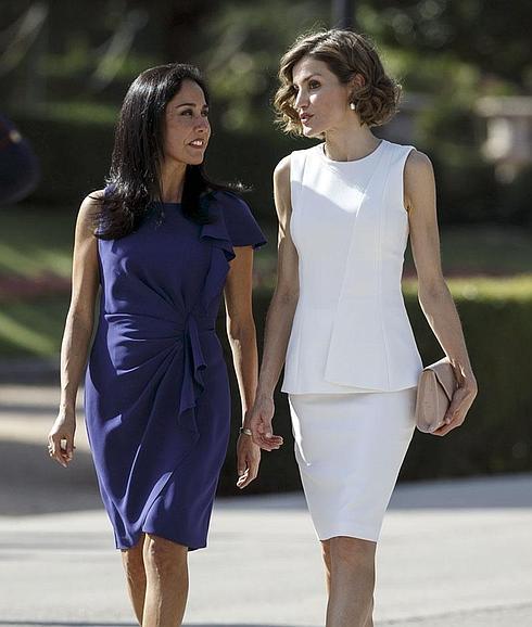 Nadine Heredia y Letizia, ayer en El Pardo.