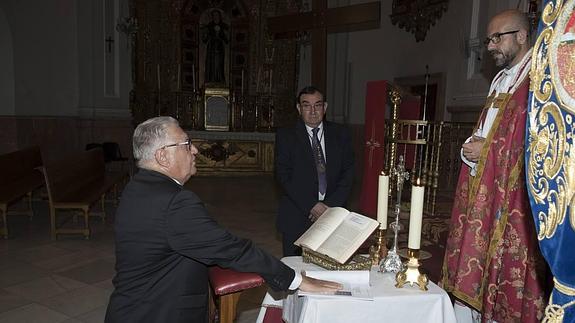 Francisco Toledo, en el momento de la jura de cargos. 