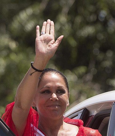 Isabel Pantoja ha ingresado en el Hospital Infanta Luisa de Sevilla.