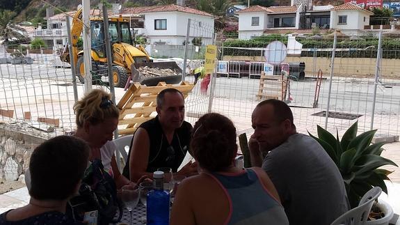 Indignación en Carvajal por unas obras del Paseo que afectan a 2.000 personas