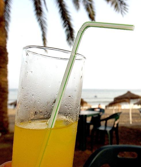 ¿Cuánta naranja tiene un refresco de naranja?