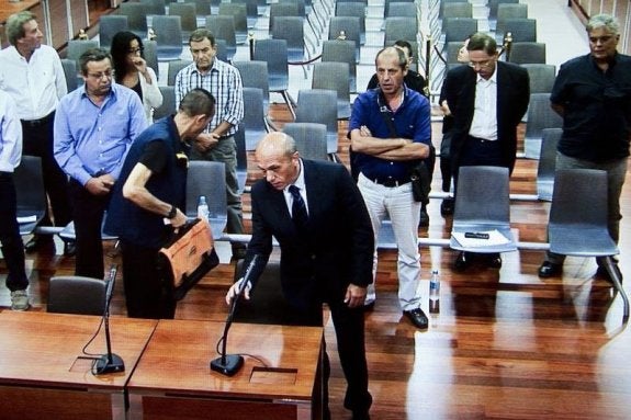 José María del Nido, en el inicio del juicio la pasada semana. :: sur