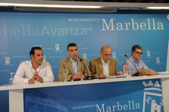 Miguel Díaz, José Bernal, Manuel Osorio y Javier Porcuna, ayer en la presentación del paquete fiscal. 