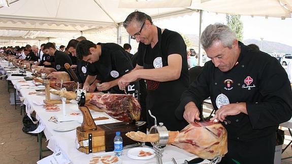 La prueba consistía en el corte de al menos cinco lonchas de jamón de entre 0,5 y 1,5 milímetros en dos minutos.