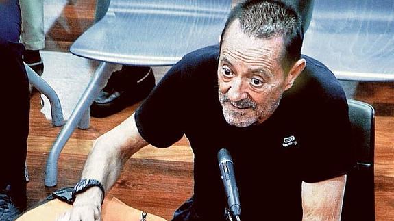 Julián Muñoz, visiblemente desmejorado, en su última comperecencia judicial