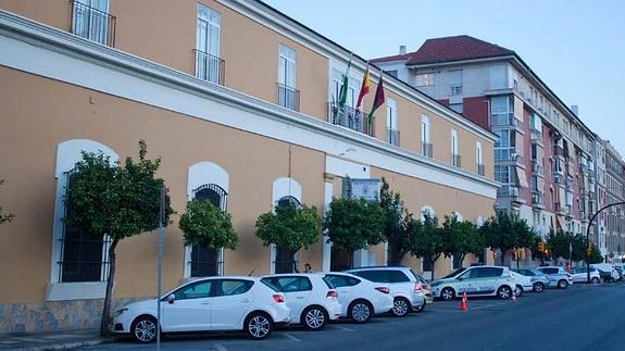 Los coches afectados estaban aparcados en la zona reservada de la Jefatura de La Rosaleda.