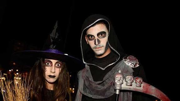 Una pareja 'terrorífica', hoy en Muelle Uno. 