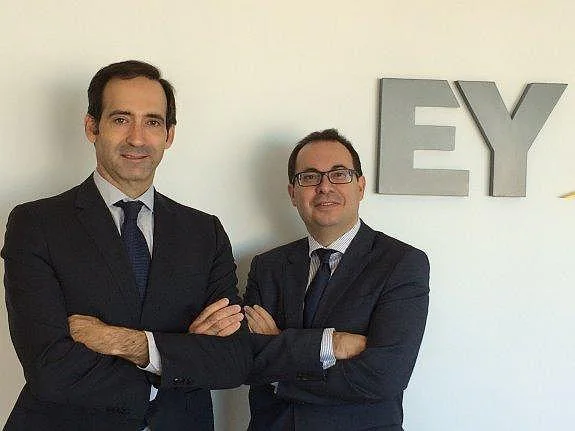 Antonio Jesús García Peña y Guillermo Ramos, responsables de la sucursal de Ernst & Young en Málaga. 