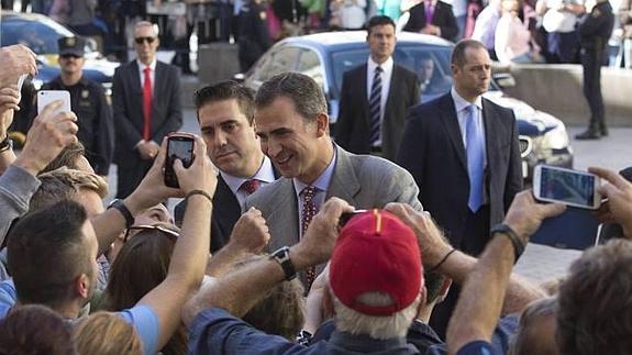 El Rey destaca la apuesta de Málaga por la innovación conjugada con el respeto a la tradición