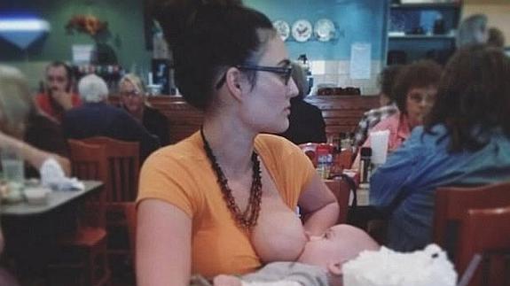 Foto colgada en las redes sociales por Ashley Kaidel para su protesta.  