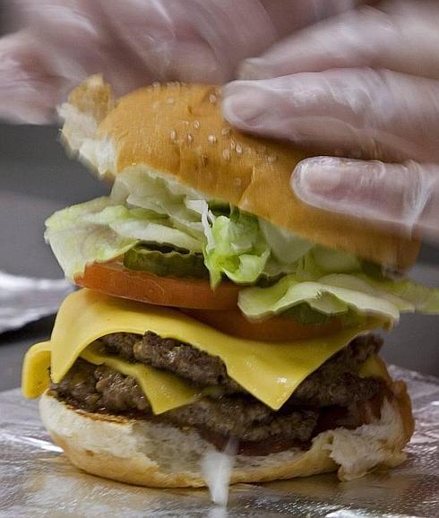 El uso de guantes no es garantía de higiene