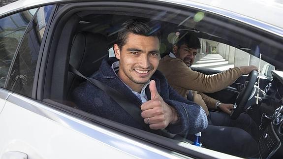 Chori Castro firma por el Málaga hasta 2018 y podría debutar el domingo