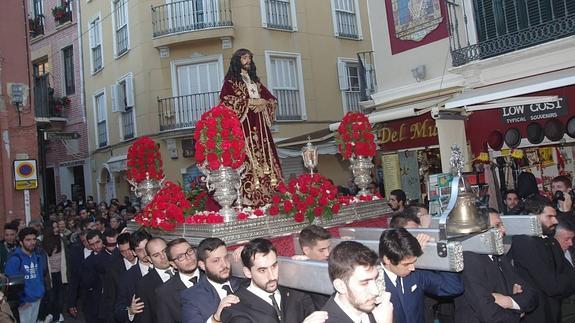 El Cristo de Medinaceli, durante su traslado por el Centro. 