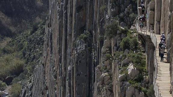 El precio máximo de la entrada para el Caminito del Rey será de 10 euros y habrá un tope de 300.000 visitantes al año