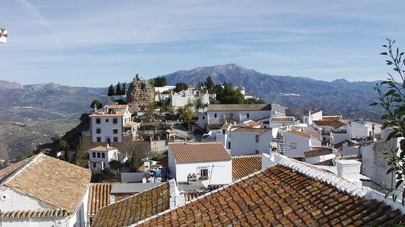 Vista de Comares y su castillo