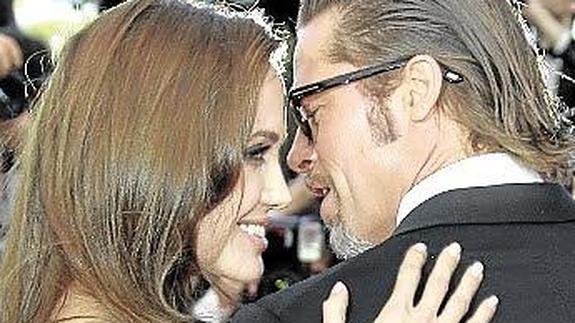 El posible divorcio de Angelina Jolie y Brad Pitt salta a la prensa del corazón