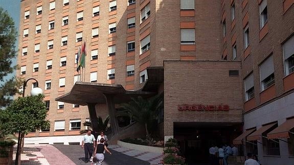 Citan en abril para una colonoscopia a un enfermo de cáncer que ya recibe tratamiento