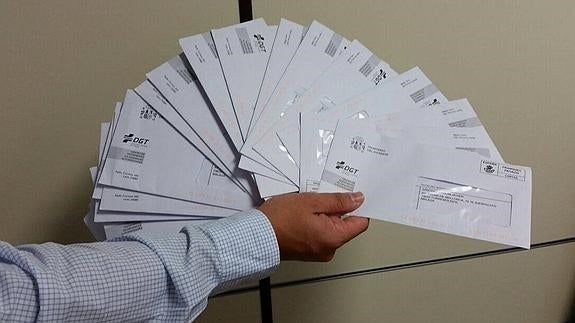 El usuario acumula denuncias por un total de 5.640 euros, ya que todas tienen recargo. 