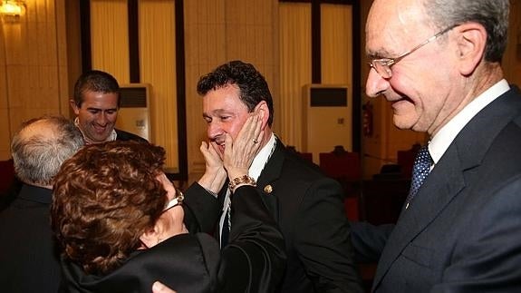 Manuel Molina, tras recibir la Medalla de la Ciudad. 