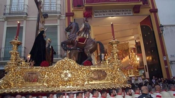 El trono del Cristo de la Sangre, en la Semana Santa de 2015. 