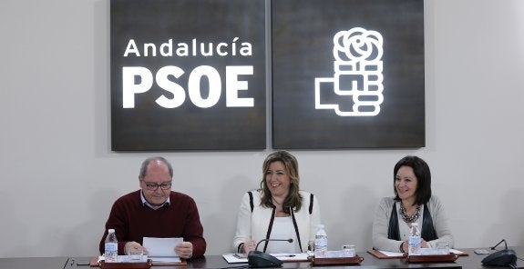 El PSOE-A espera que Ferraz mueva ficha