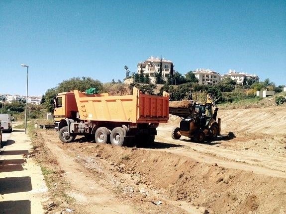 Obras de construcción de la pista. 