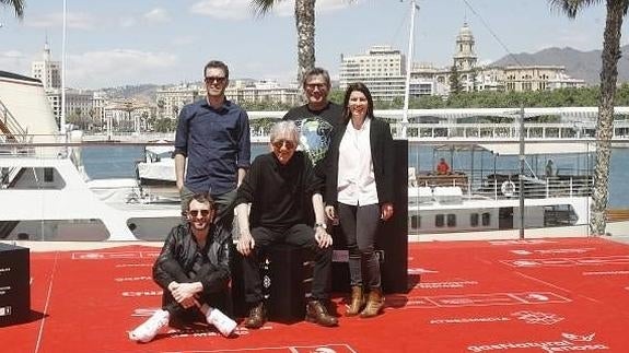 El elenco de la película, hoy en Muelle Uno. 