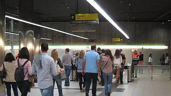 El alcalde cree que el consejero de Fomento no tiene "autoridad moral" para exigir que se cumplan los acuerdos con el metro