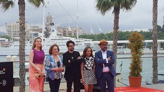 Carolina Bang, Carmen Maura, Pedro Barbero, Lucía de la Fuente y José Corbacho, en Muelle Uno.