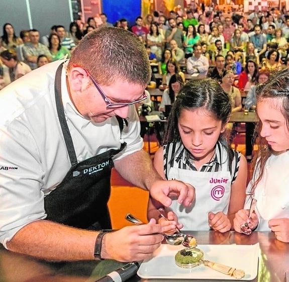 'Showcooking' de Dani García en la edición de 2015. :: sur