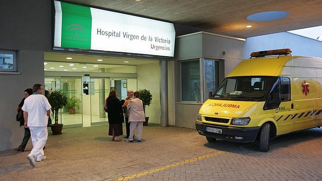 La víctima se presentó acompañada de su hija en urgencias del Hospital Clínico