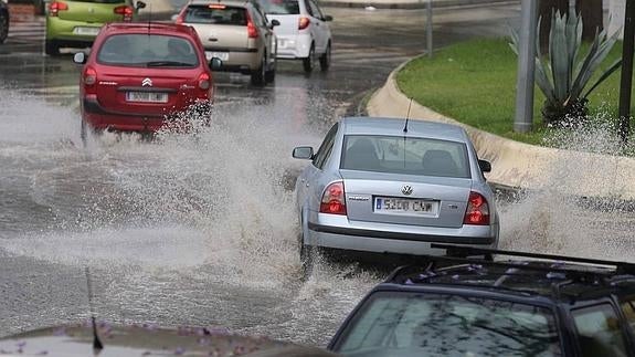 Aemet vuelve a activar la alerta amarilla para hoy por fuertes lluvias y tormentas ocasionales en Málaga