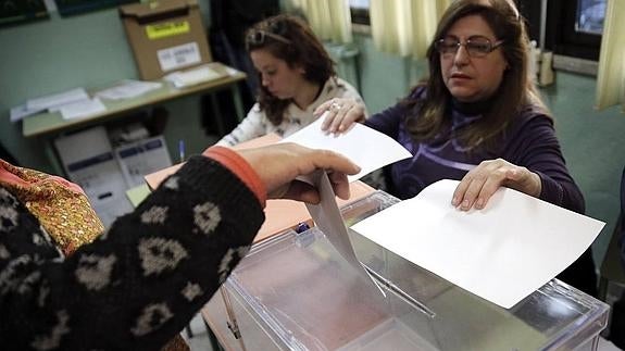 Once partidos presentan candidaturas a las elecciones del 26-J en Málaga, ¿conoces a todos los que integran sus listas?