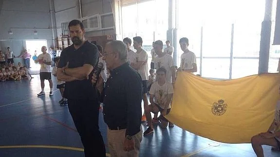 Alfonso Reyes inaugura la 34ª Deportiada del colegio Cerrado de Calderón